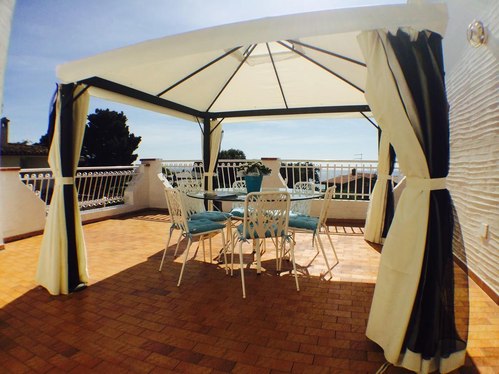 Appartamenti In Villa Nicanda Porto Columbu - Perd'E Sali Exteriér fotografie